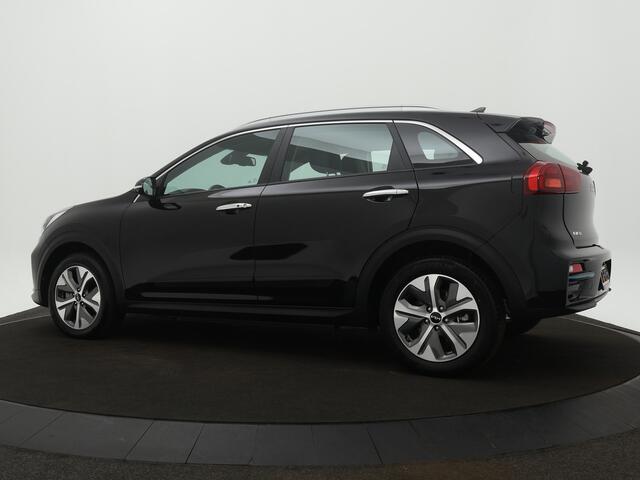 KIA e-Niro DynamicLine 64 kWh 3 Fase * Subsidie voor deze auto beschikbaar * - Cruise Control - Navigatie - Bluetooth telefonie - Fabrieksgarantie tot 04-2029