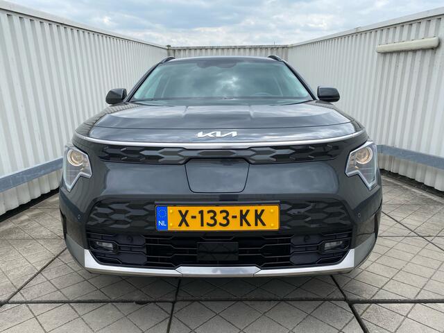 KIA e-Niro EV Edition 64.8 kWh 17inch // stoel en stuur verw. // 10inch navi // info Roel 0492-588951