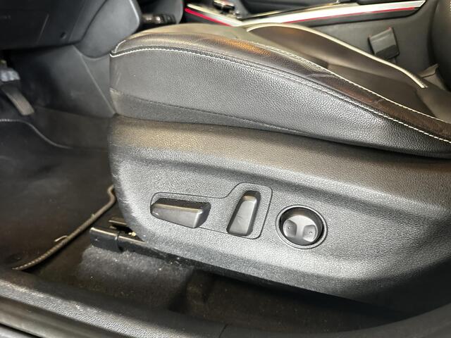 KIA e-Niro ExecutiveLine 64 kWh Tot 460 KM Bereik, JBL, Elektrisch verstelbare stoelen met geheugen, Navigatie, Alarm Klasse 3|
