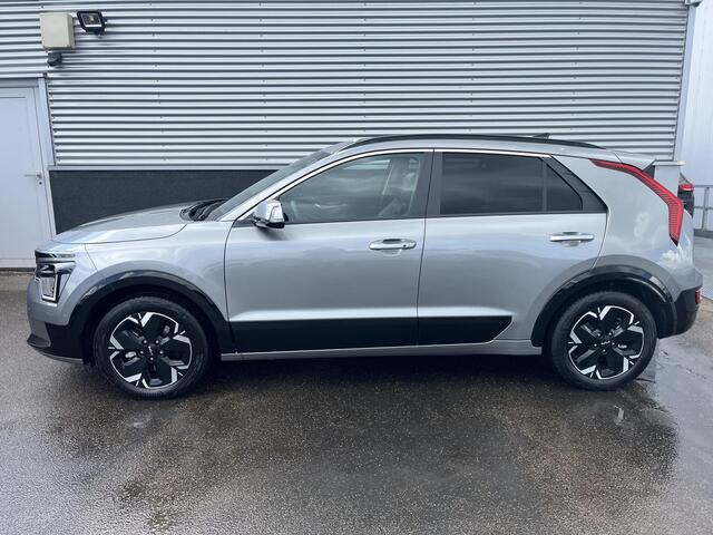 KIA e-Niro EV ExecutiveLine 64.8 kWh Nieuw geleverd | 1ste eigenaar | BTW auto | Meest luxe uitvoering