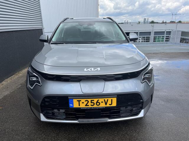KIA e-Niro EV ExecutiveLine 64.8 kWh Nieuw geleverd | 1ste eigenaar | BTW auto | Meest luxe uitvoering