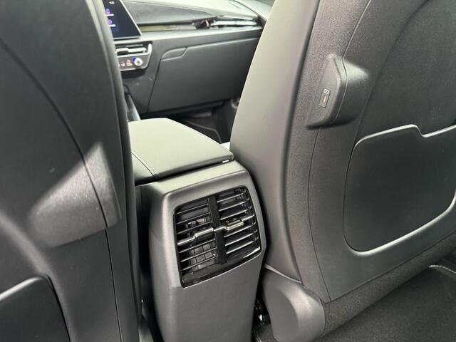 KIA e-Niro EV Light Advanced 64.8 kWh Voorraad Actie | Stoel verwarming | Keyless | Camera