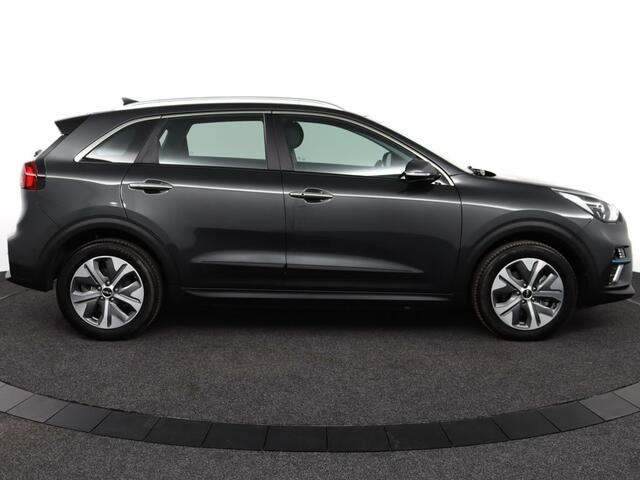 KIA e-Niro DynamicLine 64 kWh 3 Fase - Apple CarPlay/Android Auto - Achteruitrijcamera - Adaptieve Cruise Control - Navigatie - Climate Control Fabrieksgarantie tot 05-2029