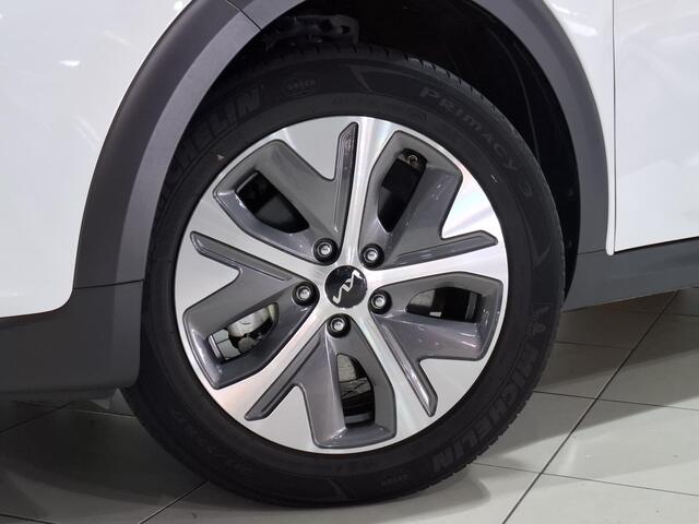 KIA e-Niro ExecutiveLine 64 kWh meest luxe uitvoering / unieke KM stand / Eerste eigenaar / NL auto !
