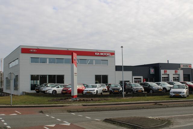 KIA e-Niro DynamicLine 64 kWh *¤2000 Subsidie Beschikbaar* - Navigatie - Adaptief Cruise Control - Climate Control - Apple/Android Carplay - Fabrieksgarantie Tot 2029