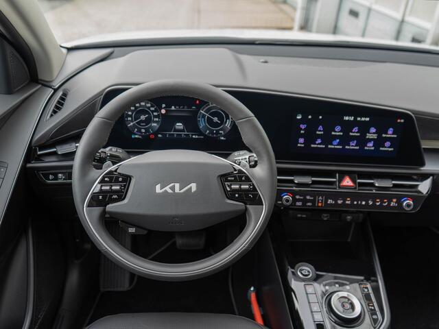KIA e-Niro EV Plus 64.8 kWh | Snel leverbaar | Subsidie mogelijk! SEPP ¤2950,- | Bestelbaar | Navigatie | Carplay | Adapt. Cruise | Climate | Keyless | Camera