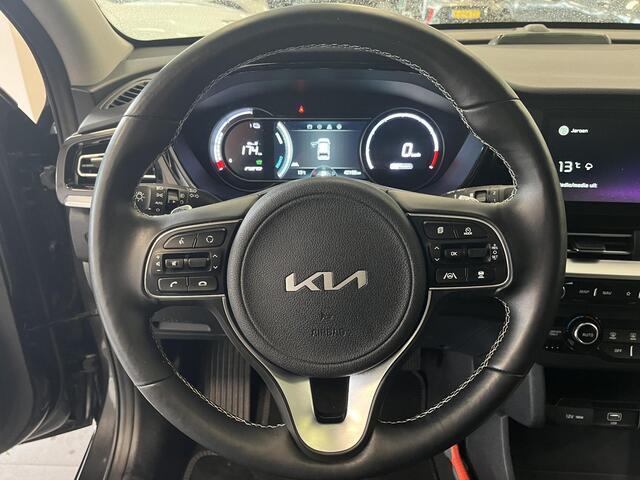 KIA e-Niro DynamicPlusLine 64 kWh Adaptieve CruiseControl, Schuifdak, Stoel en Stuurverwarming, Klimaat Controle