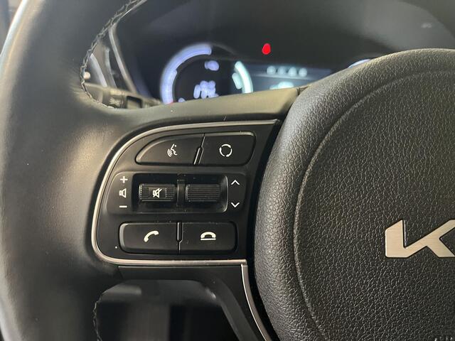 KIA e-Niro DynamicPlusLine 64 kWh Adaptieve CruiseControl, Schuifdak, Stoel en Stuurverwarming, Klimaat Controle