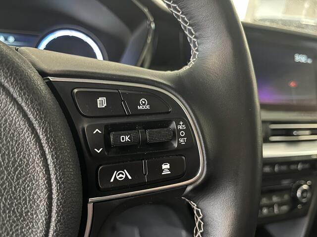 KIA e-Niro DynamicPlusLine 64 kWh Adaptieve CruiseControl, Schuifdak, Stoel en Stuurverwarming, Klimaat Controle