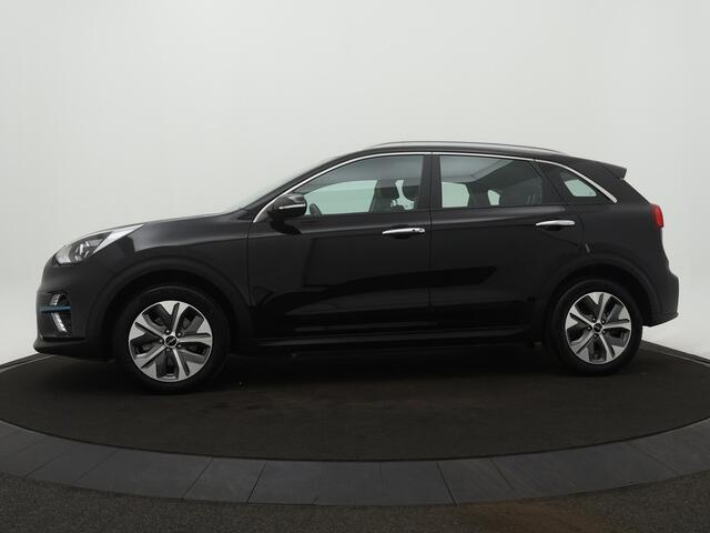 KIA e-Niro DynamicLine 64 kWh * ¤2000 Subsidie beschikbaar* - Apple CarPlay/Android Auto - Achteruitrijcamera - Adaptieve Cruise Control - Navigatie - Climate Control - Fabrieksgarantie tot 04-2029