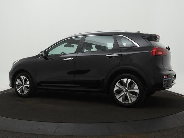 KIA e-Niro DynamicLine 64 kWh * ¤2000 Subsidie beschikbaar* - Apple CarPlay/Android Auto - Achteruitrijcamera - Adaptieve Cruise Control - Navigatie - Climate Control - Fabrieksgarantie tot 04-2029