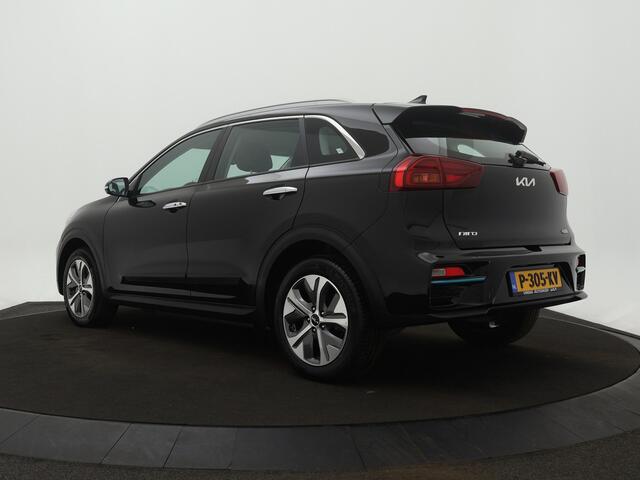 KIA e-Niro DynamicLine 64 kWh * ¤2000 Subsidie beschikbaar* - Apple CarPlay/Android Auto - Achteruitrijcamera - Adaptieve Cruise Control - Navigatie - Climate Control - Fabrieksgarantie tot 04-2029