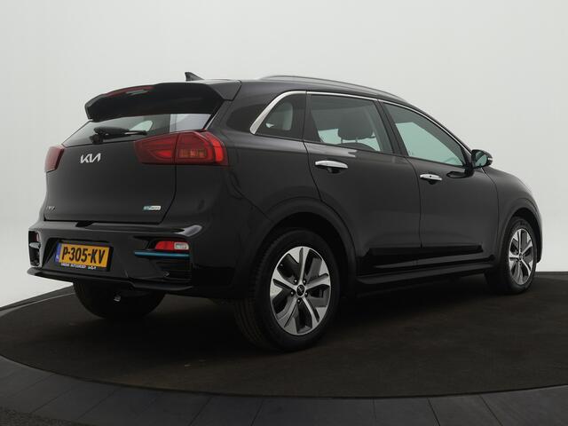 KIA e-Niro DynamicLine 64 kWh * ¤2000 Subsidie beschikbaar* - Apple CarPlay/Android Auto - Achteruitrijcamera - Adaptieve Cruise Control - Navigatie - Climate Control - Fabrieksgarantie tot 04-2029