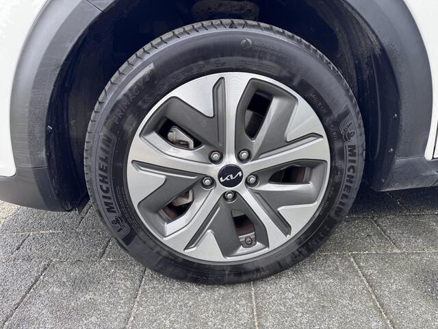 KIA e-Niro DynamicLine 64 kWh | NU 2.000 EURO SUBSIDIE | Navigatie | Afneembare Trekhaak | Enz...