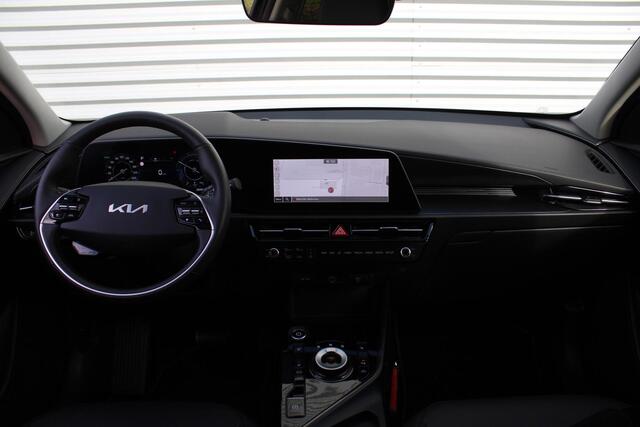 KIA e-Niro EV DynamicPlusLine 64.8 kWh | 17" LM | Airco | Cruise | Navi | Camera | Trekhaak |
