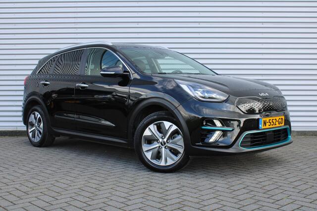 KIA e-Niro DynamicPlusLine 64 kWh | Warmtepomp | Schuif/kantel dak | 17" LM | Airco | Cruise | Navi | Camera |