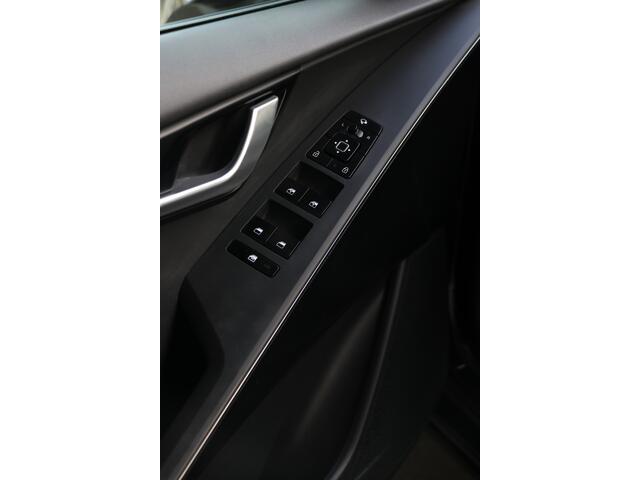 KIA e-Niro EV DynamicLine 64.8 kWh 2000, subsidie | NAP | 204PK |