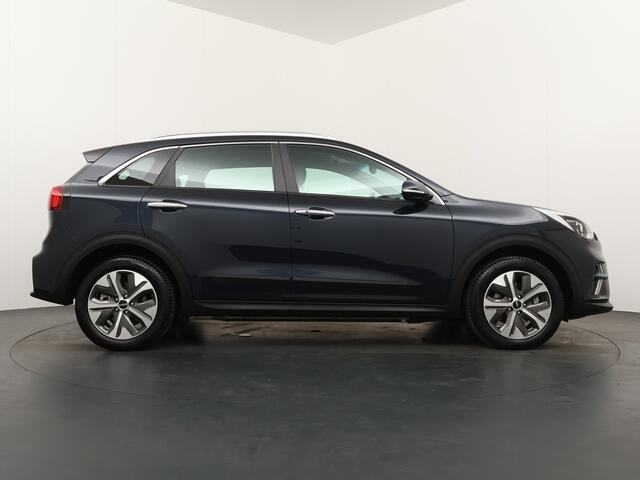KIA e-Niro DynamicLine 64 kWh - Apple CarPlay/Android Auto - Achteruitrijcamera - Parkeersensoren - Navigatie - Farbieksgarantie tot 05-2029