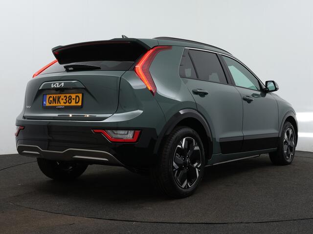 KIA e-Niro EV Edition Advanced 64.8 kWh | Snel leverbaar! | Navigatie | Parkeercamera | Verwarmde voorstoelen | Stuurwiel verwarmd |