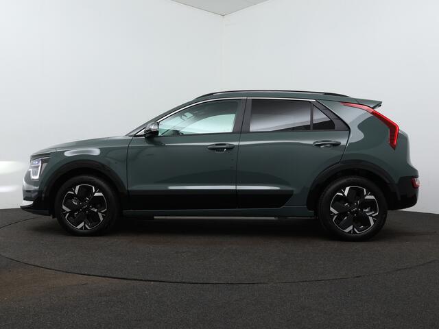 KIA e-Niro EV Edition Advanced 64.8 kWh | Snel leverbaar! | Navigatie | Parkeercamera | Verwarmde voorstoelen | Stuurwiel verwarmd |