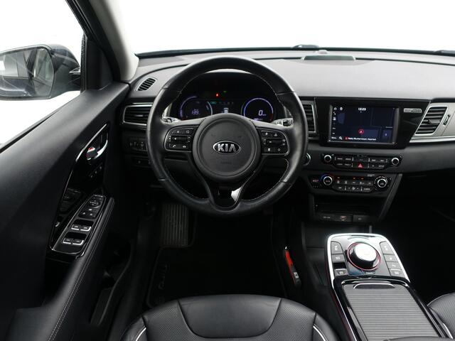 KIA e-Niro ExecutiveLine 64 kWh Aut- Stuur/Stoelverwarming, Stoelventilatie, Carplay, JBL Audio, Camera, Memory