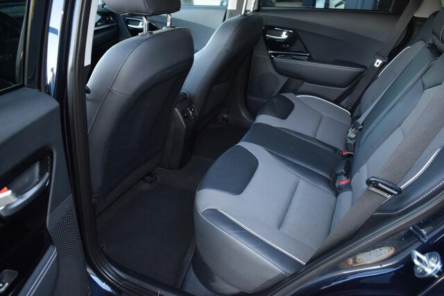 KIA e-Niro DynamicPlusLine 64kWh 3-Fase ECC Cr.Control-Adapt. 10"Navi+Camera BT+USB Stoel+Stuurverw. SK-dak PrivacyGlas PDC Tot 10jr. Kia-Garantie