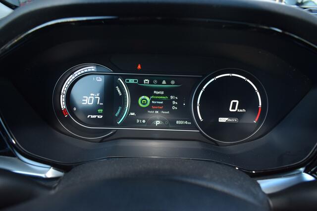 KIA e-Niro DynamicPlusLine 64kWh 3-Fase ECC Cr.Control-Adapt. 10"Navi+Camera BT+USB Stoel+Stuurverw. SK-dak PrivacyGlas PDC Tot 10jr. Kia-Garantie