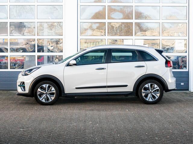 KIA e-Niro DynamicLine 64 kWh | Camera | Apple Carplay/Android Auto | Adaptief Cruise | Climate Controle | Keyless Entry | Navi | Stoel&Stuur Verwarming