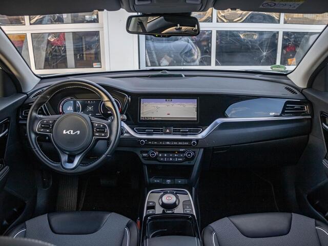 KIA e-Niro DynamicLine 64 kWh | Camera | Apple Carplay/Android Auto | Adaptief Cruise | Climate Controle | Keyless Entry | Navi | Stoel&Stuur Verwarming