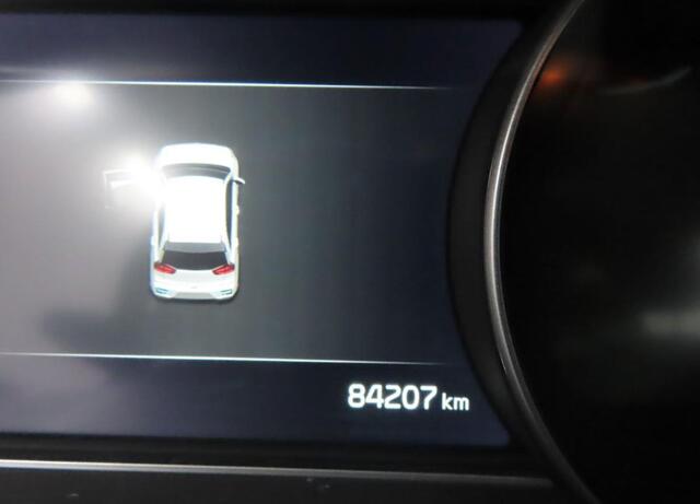 KIA e-Niro DynamicLine 39 kWh (136 PK) 1e-Eig. Keurig-Onderh. BOVAG-Garantie. NL-Auto. Half-Leer, Navigatie/Apple-Carplay/Android-Auto, Adaptive-Cruisecontrol, Keyless-Entry/Start, Parkeersensoren, Achteruitrijcamera, DAB, Licht-Zicht-Pakket, Lm-Velgen-17Inch, Priva