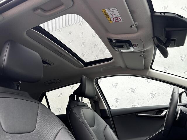 KIA e-Niro EV ExecutiveLine 64.8 kWh | Climate Control | Schuif- Kanteldak | Leder interieur | Apple Carplay & Android auto |