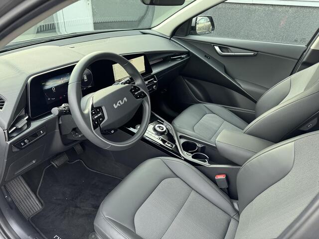 KIA e-Niro EV DynamicLine 64.8 kWh BTW-auto, Navigatie, Achteruitrijcamera, Parkeersensoren voor + achter, Adaptieve cruise control, Smart Key