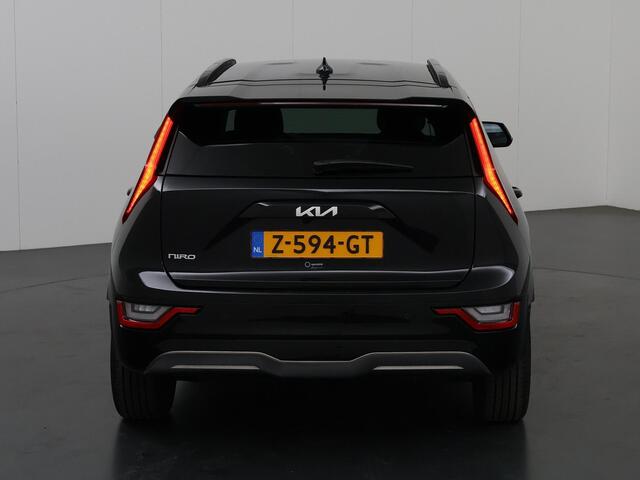 KIA e-Niro EV DynamicPlusLine 64.8 kWh | Panoramadak | Stoel/Stuurwielverwarming | Head-Up Display | Dodehoek detectie |