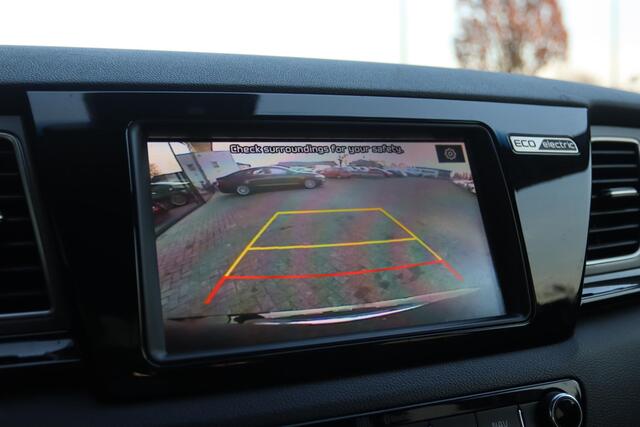 KIA e-Niro EXECUTIVE 64 kWh | LEDER | AD.CRUISE | MEMORY | STOELVERW. | KEY-LESS | CAMERA | ORIG NL