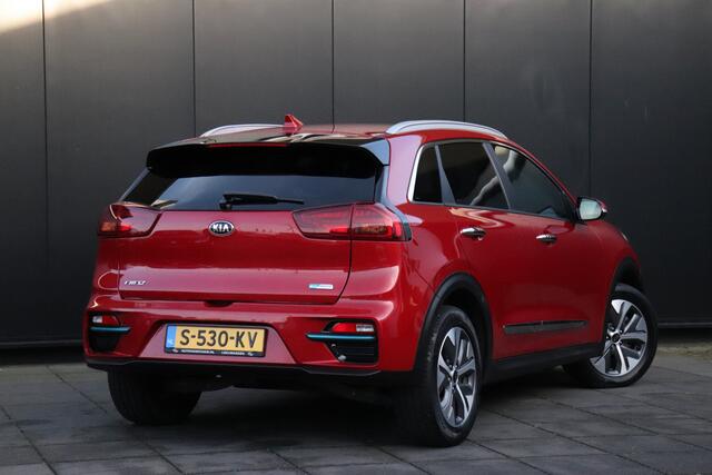 KIA e-Niro DynamicPlusLine 64 kWh 204 PK | LEDER | SCHUIFDAK | JBL | STOEL/STUURVERW. | CAMERA | STOELVERK. | NAVI |