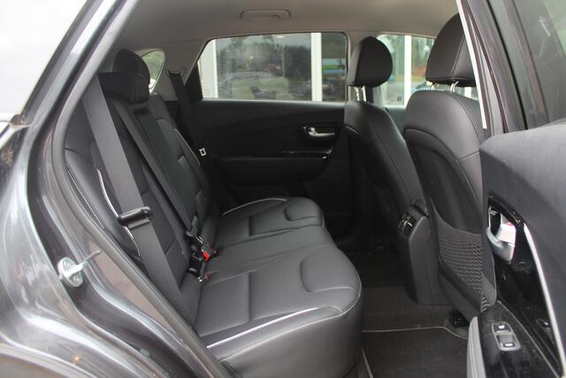 KIA e-Niro ExecutiveLine 64 kWh / Camera / Leder / Keyless / Stoelventilatie / Navigatie / Dodehoek / DAB / Cruise Control