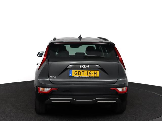 KIA e-Niro EV DynamicLine 64.8 kWh - Nu of nooit ¤ 5.000,- korting! - Navigatie - Apple Carplay/Android Auto - Parkeersensoren voor en achter - Fabrieksgarantie tot 2031