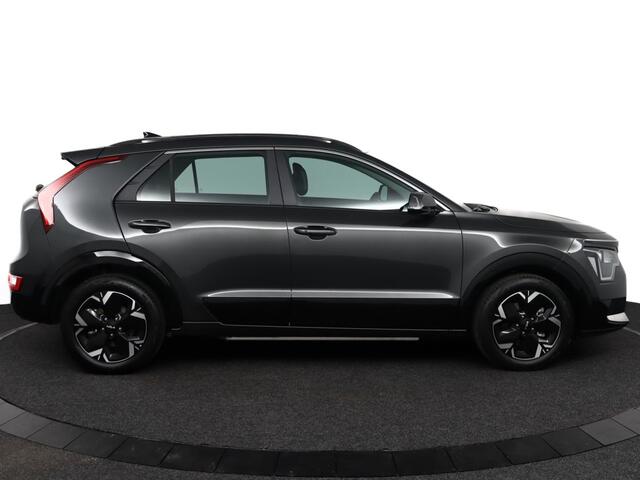 KIA e-Niro EV DynamicLine 64.8 kWh - Nu of nooit ¤ 5.000,- korting! - Navigatie - Apple Carplay/Android Auto - Parkeersensoren voor en achter - Fabrieksgarantie tot 2031