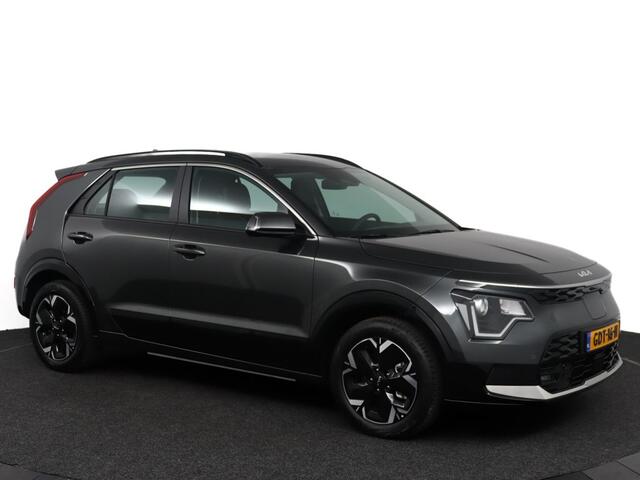 KIA e-Niro EV DynamicLine 64.8 kWh - Nu of nooit ¤ 5.000,- korting! - Navigatie - Apple Carplay/Android Auto - Parkeersensoren voor en achter - Fabrieksgarantie tot 2031