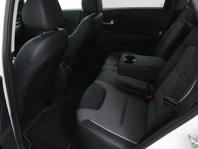 KIA e-Niro DynamicPlusLine 64 kWh | Navigatie | Schuifdak | LED | Stuur-/Stoelverwarming |