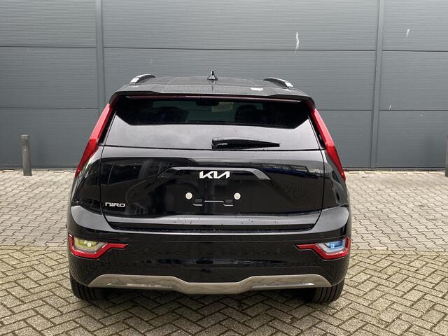 KIA e-Niro EV Air 64.8 kWh DIRECT LEVERBAAR!!! | Lease vanaf | ¤599,- p/m! VOORRAAD ACTIE!! | Camera | Adaptive Cruise | Stoelverwarming |