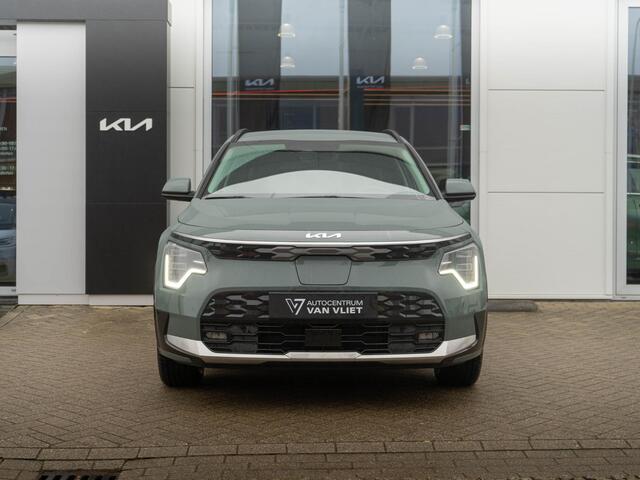 KIA e-Niro Air 64 kWh | OP Voorraad | Navigatie | Stoel en stuurverwarming | 460 km rijbereik |