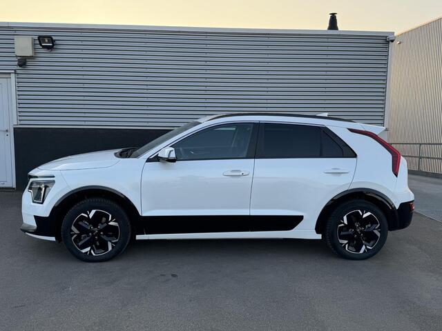 KIA e-Niro EV DynamicPlusLine 64.8 kWh Trekhaak, Lederen bekleding, Stoel- & Stuurwielverwarming, Dodehoekdetectie, Elektrische bestuurdersstoel, Elek. achterklep