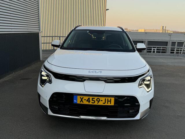 KIA e-Niro EV DynamicPlusLine 64.8 kWh Trekhaak, Lederen bekleding, Stoel- & Stuurwielverwarming, Dodehoekdetectie, Elektrische bestuurdersstoel, Elek. achterklep
