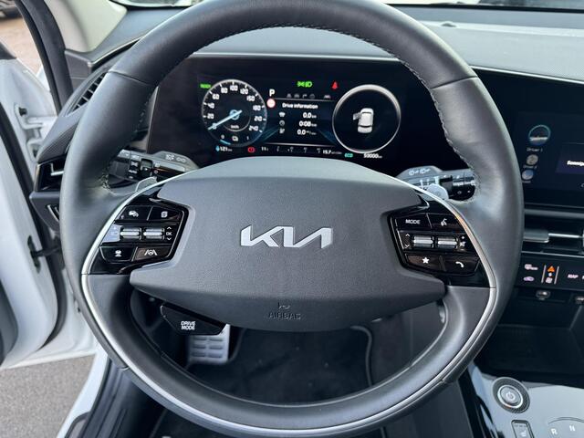 KIA e-Niro EV DynamicPlusLine 64.8 kWh Trekhaak, Lederen bekleding, Stoel- & Stuurwielverwarming, Dodehoekdetectie, Elektrische bestuurdersstoel, Elek. achterklep