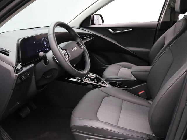 KIA e-Niro EV DynamicLine 64.8 kWh Camera | Climate | Adapt. cruise | Parkeersens. v+a | Stuur-/stoelverw.
