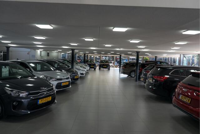 KIA e-Niro EV ExecutiveLine 64.8 kWh - Stoelverwarming-/ventilatie - Memory Seats - Schuif-/kanteldak - Navigatie - Airco - Fabrieksgarantie tot 01-2030