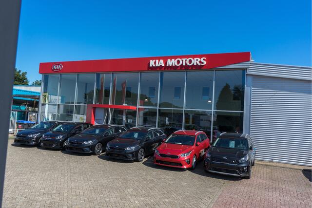 KIA e-Niro EV ExecutiveLine 64.8 kWh - Stoelverwarming-/ventilatie - Memory Seats - Schuif-/kanteldak - Navigatie - Airco - Fabrieksgarantie tot 01-2030