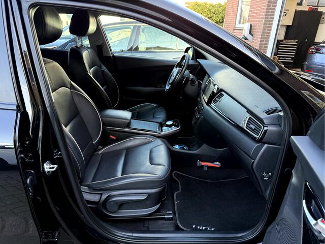 KIA e-Niro ExecutiveLine 64 kWh Leer, Camera, Stoel/Stuur Verwarming