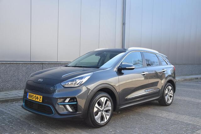 KIA e-Niro ExecutiveLine 64 kWh | Stoelverwarming/koeling | Elektrisch verstelb. bestuurdersstoel met geheugen | Draadloze telefoonlader |